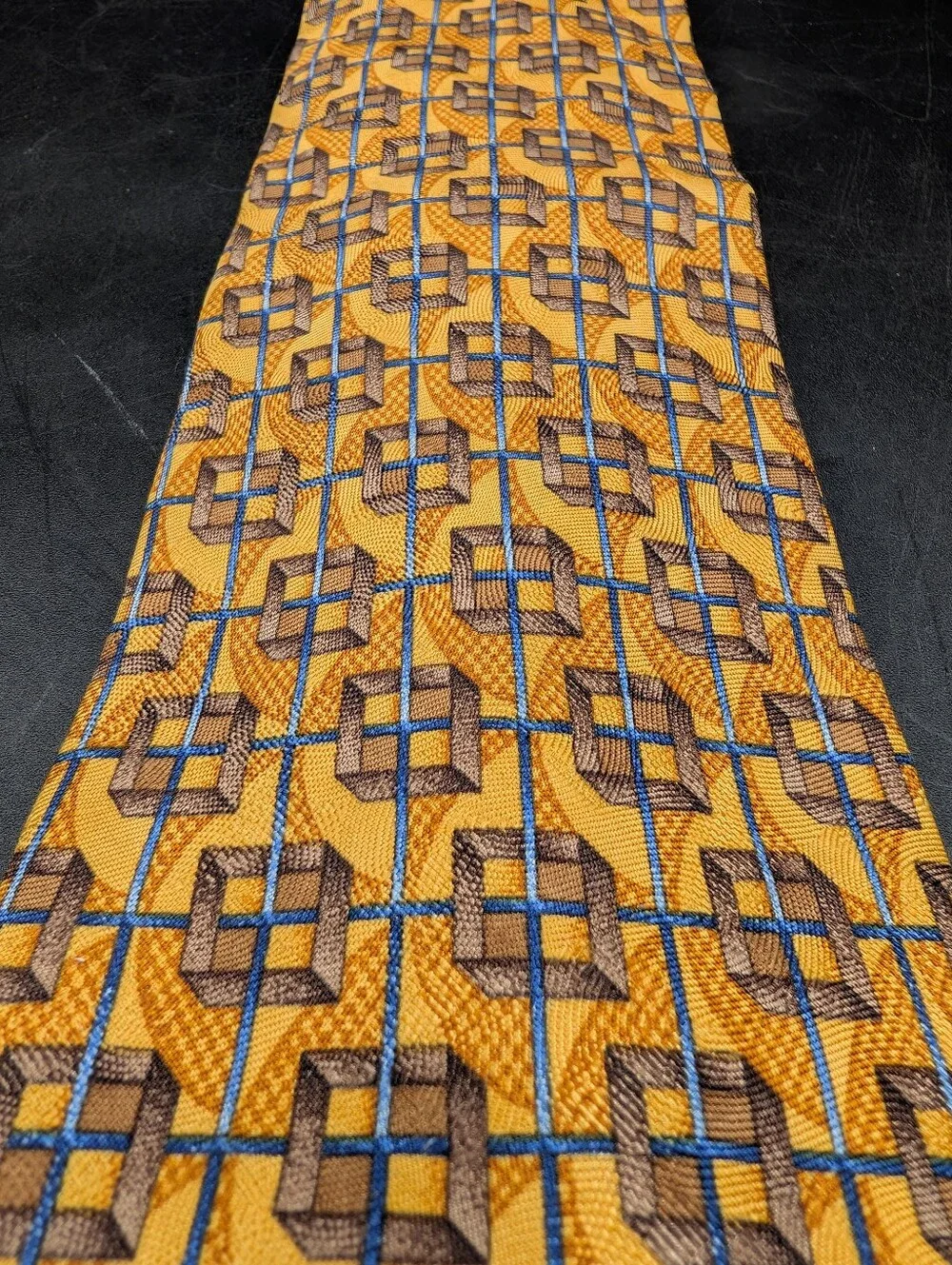 Ermenegildo Zegna 100% Silk Neck Tie, Golden Geometric Design